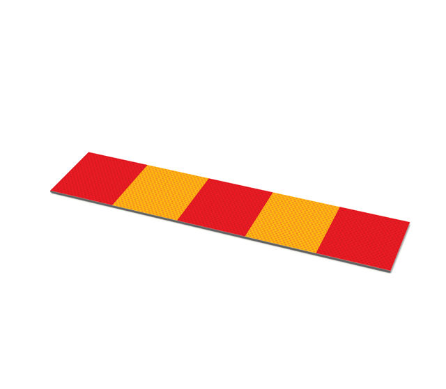 Refleplatta till Trafistop trafikhinder i betong. Markering i röttt och gult för temporärt trafikhinder