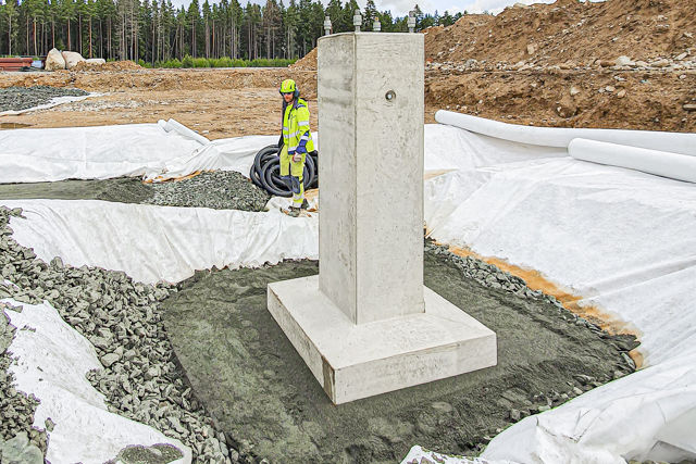 Montering av en kotaktledningsfundament;typ 5.
